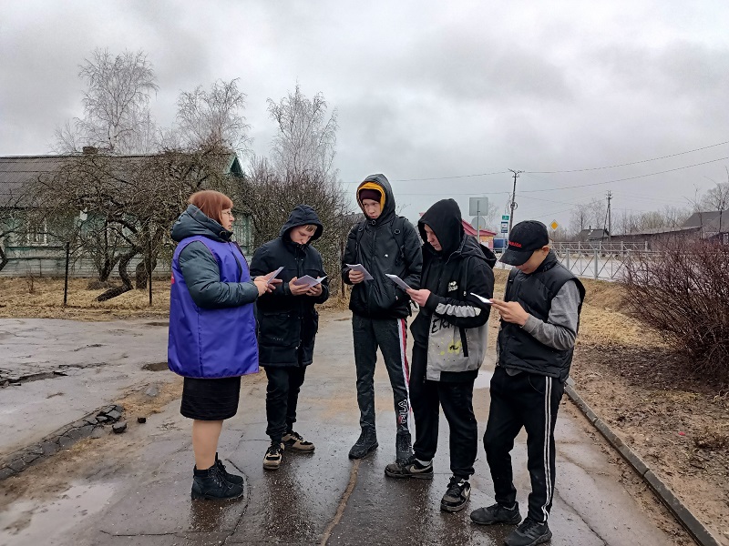 Продолжается реализация проекта «Социальный патруль» в Поддорском районе.